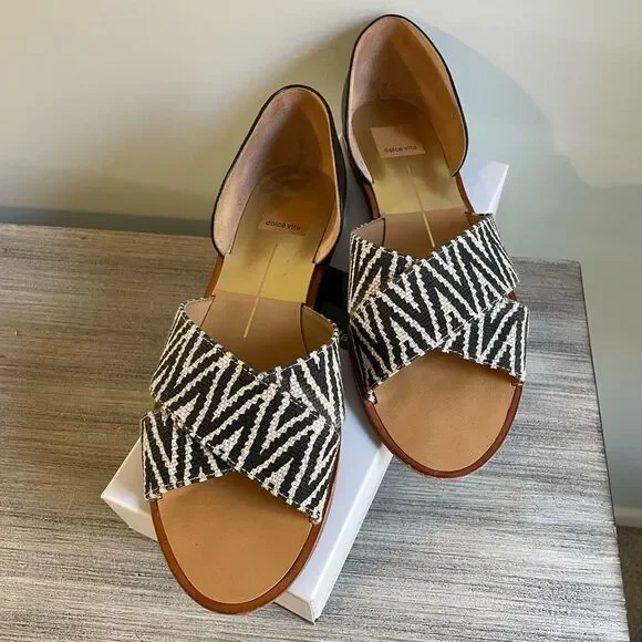 Dolce Vita Delila Sandals - Picture 2 of 5